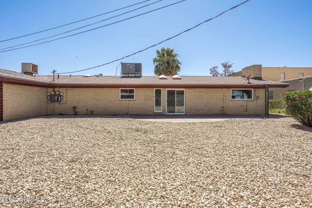 1855 Thomas Drive, Las Cruces, NM 88011