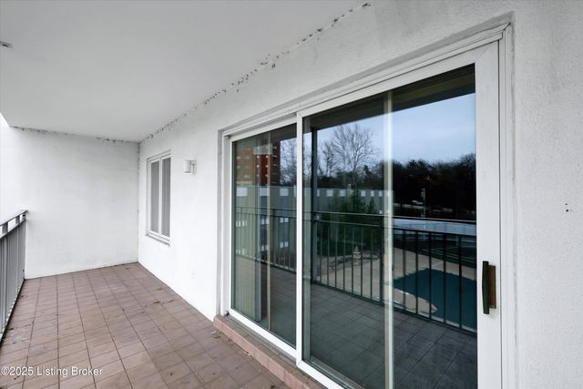 5100 U.S. 42 222, Louisville, KY 40241