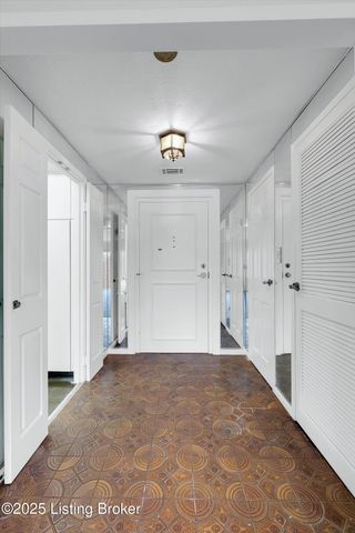 5100 U.S. 42 222, Louisville, KY 40241