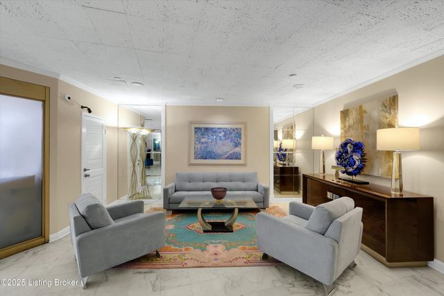 5100 U.S. 42 222, Louisville, KY 40241