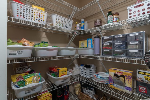 11331 Massive Mt, Helotes, TX 78023