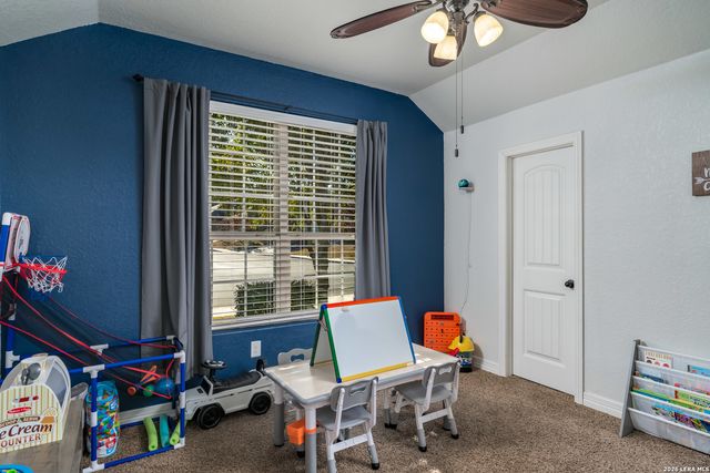 11331 Massive Mt, Helotes, TX 78023