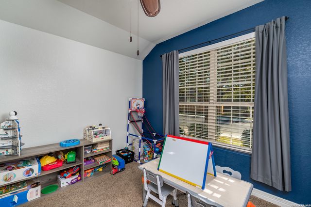 11331 Massive Mt, Helotes, TX 78023