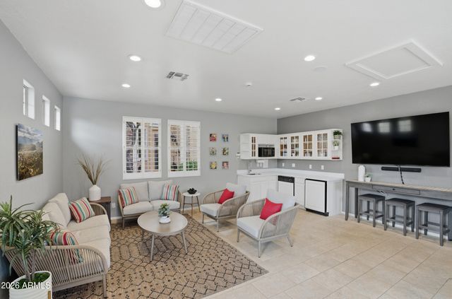 1024 E FRYE Road 1060, Phoenix, AZ 85048