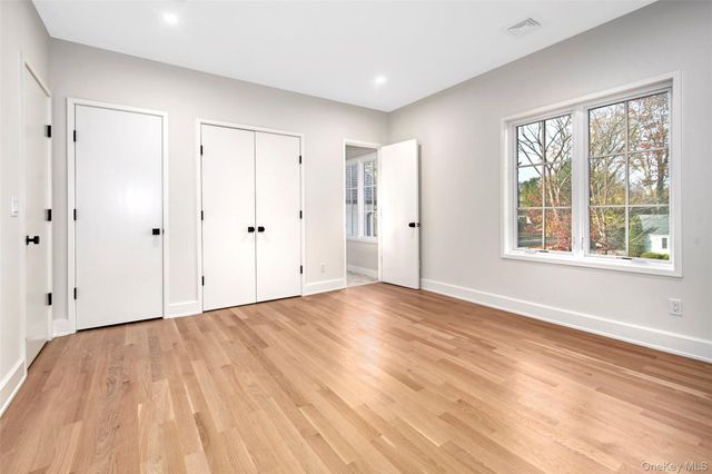2 Myrtledale Road, Scarsdale, NY 10583