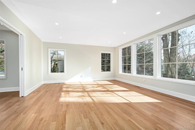 2 Myrtledale Road, Scarsdale, NY 10583