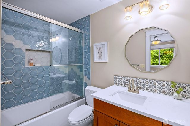 24416 249th Avenue SE, Maple Valley, WA 98038