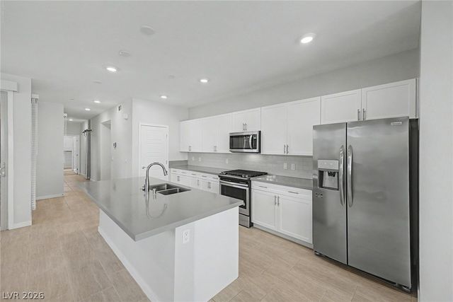 11429 Rain Canyon Avenue 102, Las Vegas, NV 89135