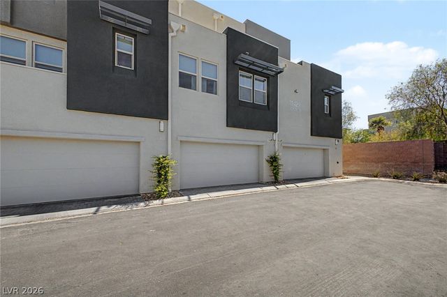 11429 Rain Canyon Avenue 102, Las Vegas, NV 89135