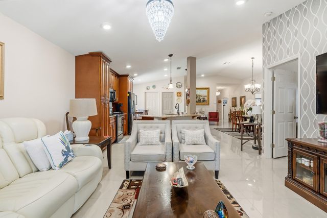 1013 E 13th Square, Vero Beach, FL 32960