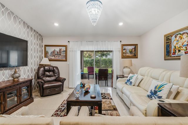 1013 E 13th Square, Vero Beach, FL 32960