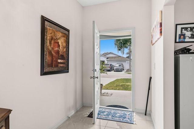 1013 E 13th Square, Vero Beach, FL 32960