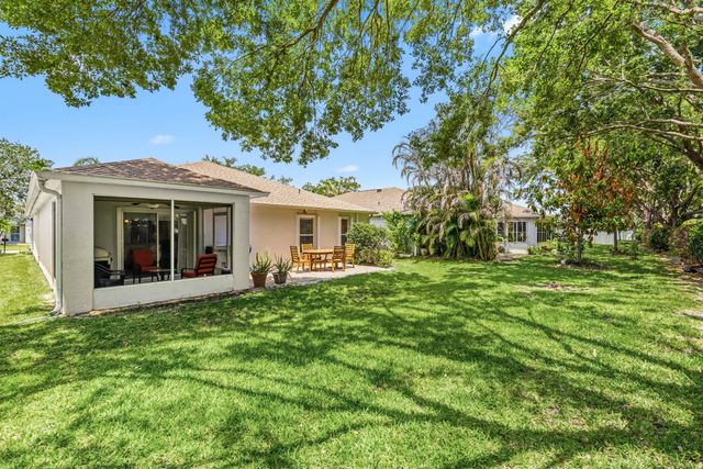 1013 E 13th Square, Vero Beach, FL 32960