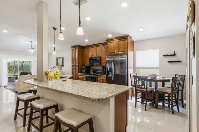 1013 E 13th Square, Vero Beach, FL 32960