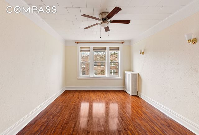 31-22 36th Street, New York City, NY 11106