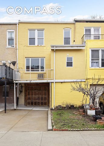 31-22 36th Street, New York City, NY 11106