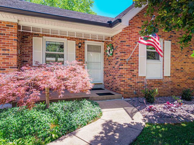 8103 Pine Creek Drive, Evansville, IN 47710