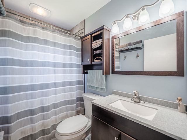 8103 Pine Creek Drive, Evansville, IN 47710