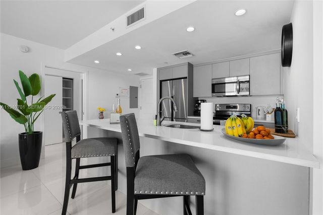 1150 101st St 502, Bay Harbor Islands, FL 33154