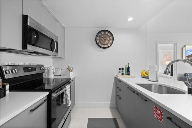 1150 101st St 502, Bay Harbor Islands, FL 33154