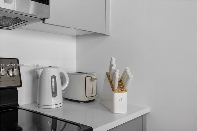 1150 101st St 502, Bay Harbor Islands, FL 33154