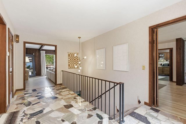 2860 S Chambery Avenue, Springfield, MO 65804