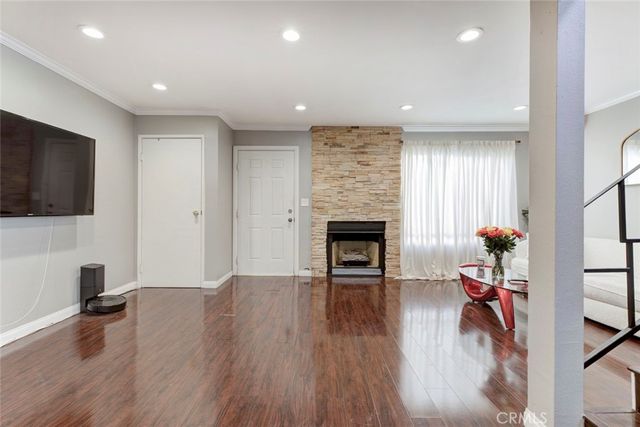 10260 Plainview Avenue 22, Tujunga, CA 91042