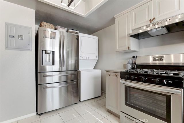 10260 Plainview Avenue 22, Tujunga, CA 91042