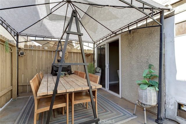 10260 Plainview Avenue 22, Tujunga, CA 91042