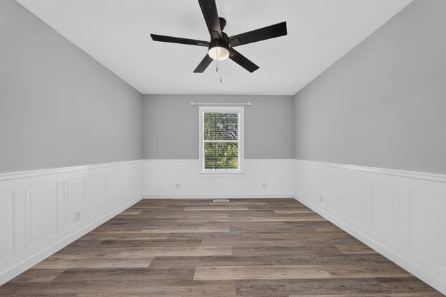 13 Old Lincoln Rd, Fayetteville, TN 37334