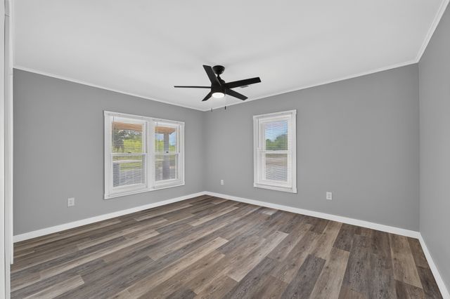 13 Old Lincoln Rd, Fayetteville, TN 37334