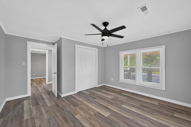 13 Old Lincoln Rd, Fayetteville, TN 37334