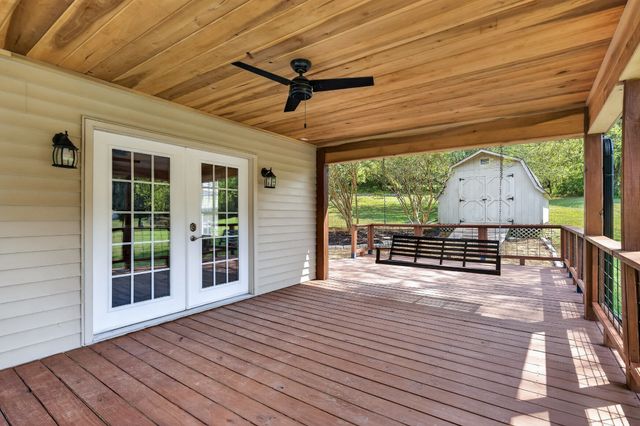 13 Old Lincoln Rd, Fayetteville, TN 37334