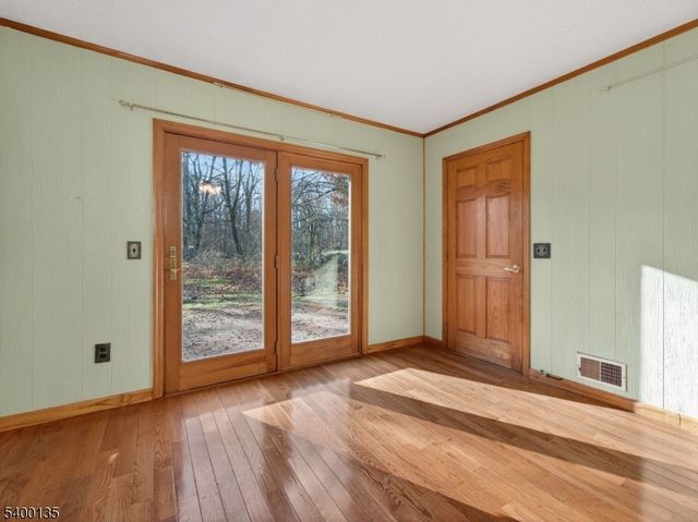 303 Cokesbury High Bridge Rd, Clinton Twp., NJ 08833