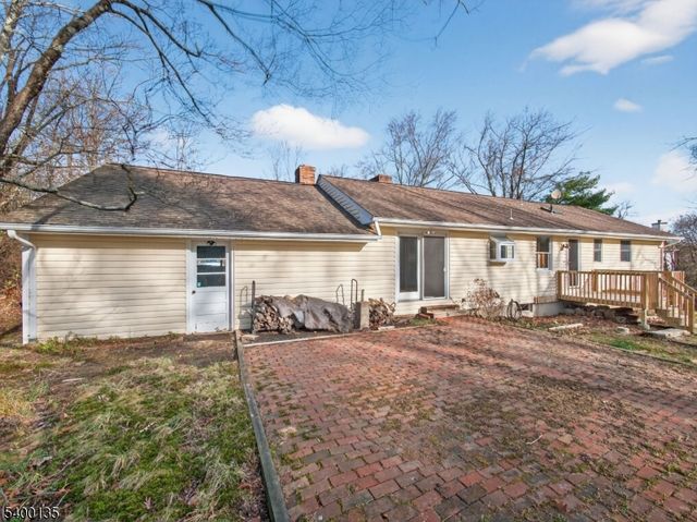 303 Cokesbury High Bridge Rd, Clinton Twp., NJ 08833