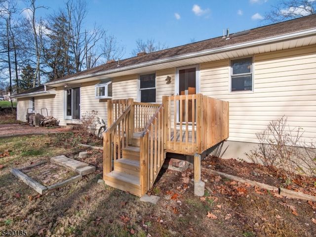 303 Cokesbury High Bridge Rd, Clinton Twp., NJ 08833