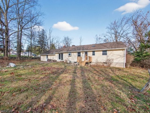 303 Cokesbury High Bridge Rd, Clinton Twp., NJ 08833