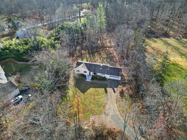 303 Cokesbury High Bridge Rd, Clinton Twp., NJ 08833