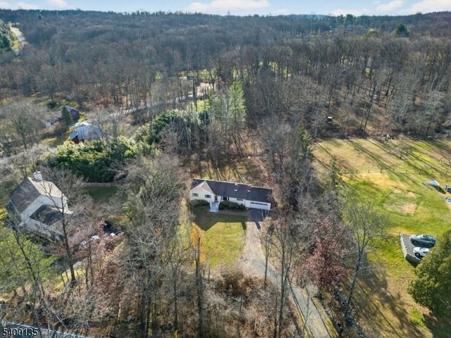 303 Cokesbury High Bridge Rd, Clinton Twp., NJ 08833