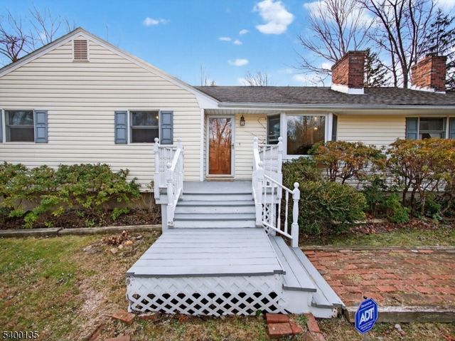 303 Cokesbury High Bridge Rd, Clinton Twp., NJ 08833