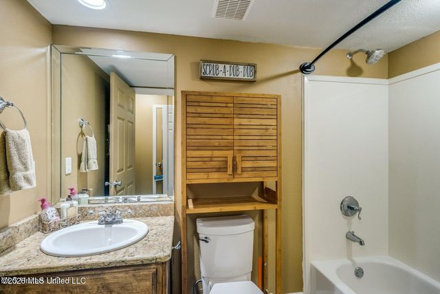 2046 Beach Boulevard, 328a, Biloxi, MS 39531
