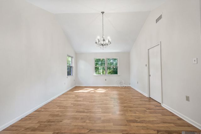 4560 Bluebell Dr, Baton Rouge, LA 70808