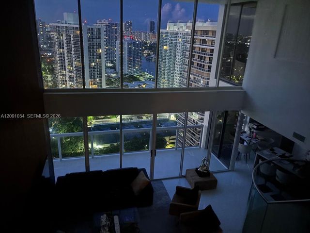 20185 E Country Club Drive TS-7, Aventura, FL 33180