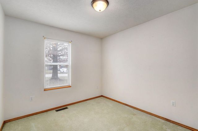 541 N Travis Street, Marshfield, MO 65706