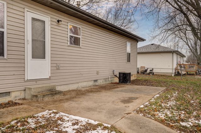 541 N Travis Street, Marshfield, MO 65706