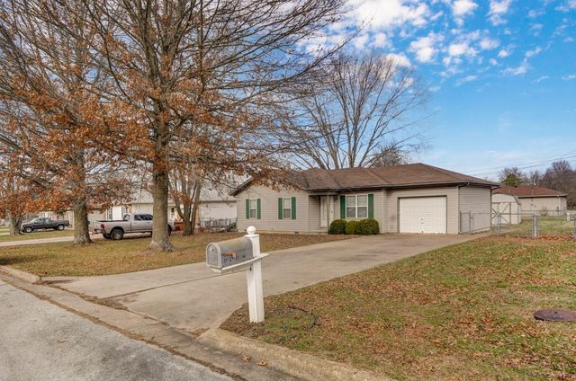 541 N Travis Street, Marshfield, MO 65706