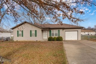 541 N Travis Street, Marshfield, MO 65706