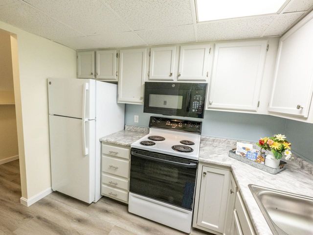 86 Pinecrest Dr Unit 3C, Essex, VT 05452