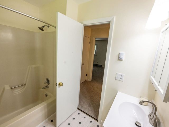 86 Pinecrest Dr Unit 3C, Essex, VT 05452