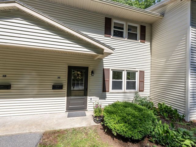 86 Pinecrest Dr Unit 3C, Essex, VT 05452